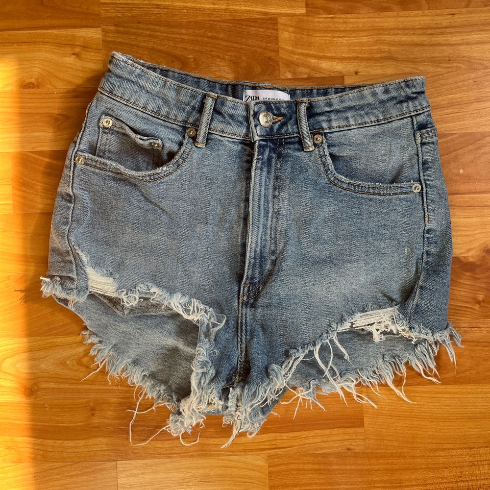 Zara Short